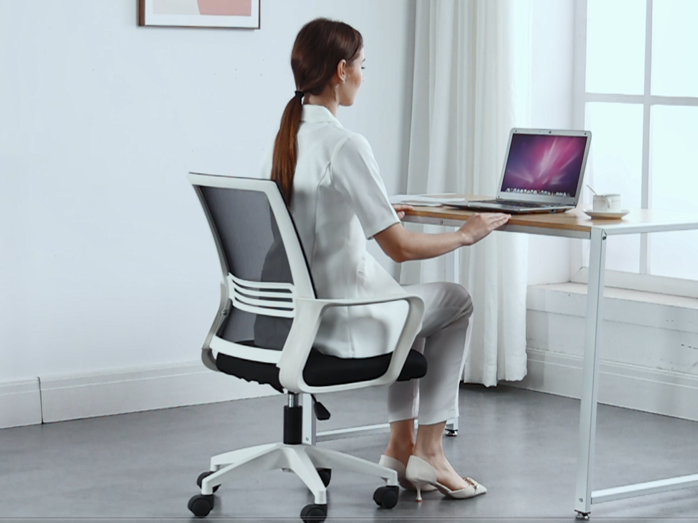 Factory Direct Ergonomic Swivel Office Computer Chair Mesh Chair Staff Task Chair